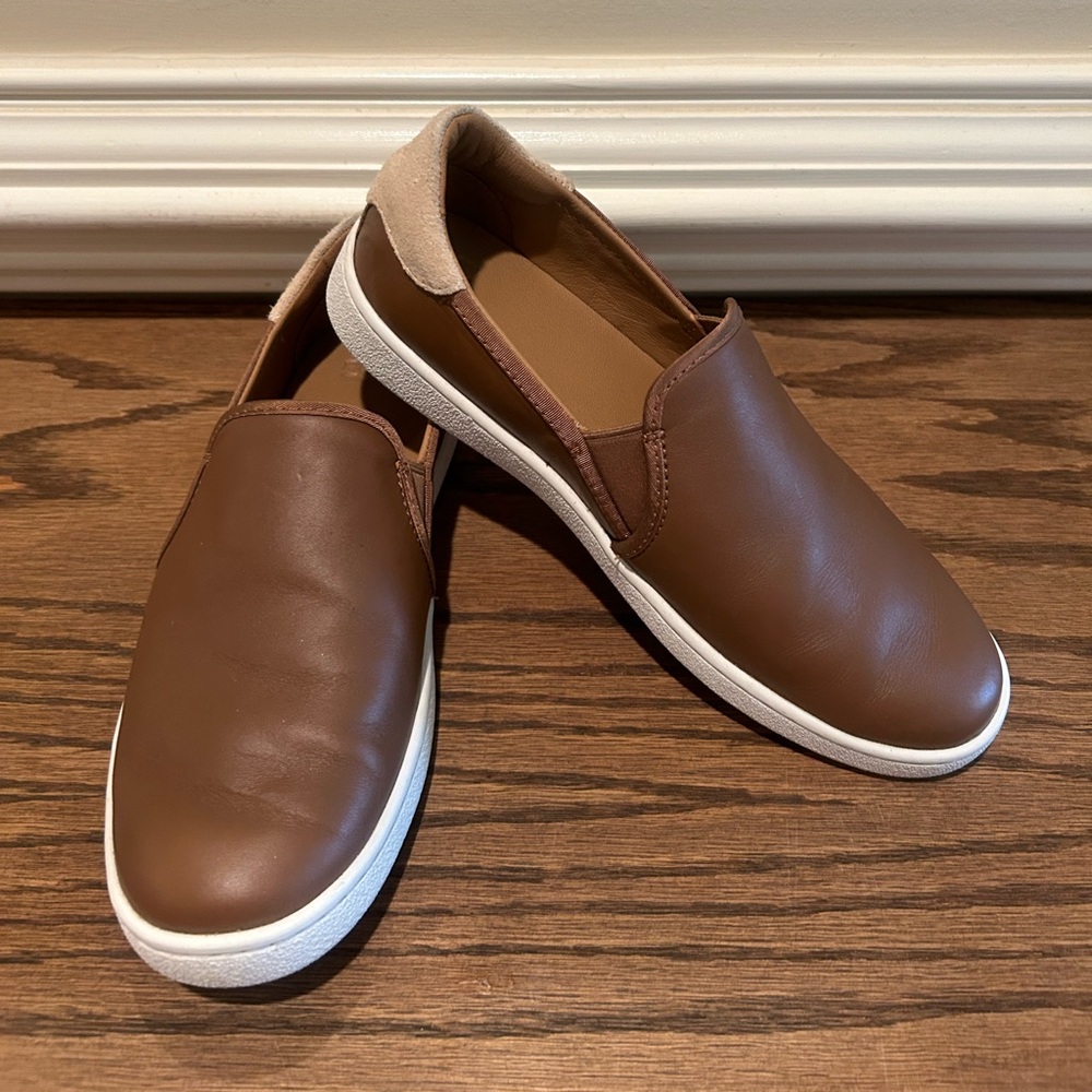 Ugg Cas Slip-On Sneaker Women’s 7 Brown